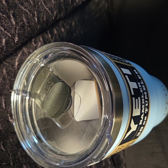 YETI Rambler 30 oz Tumbler - Sky Blue - Picture 3 of 8